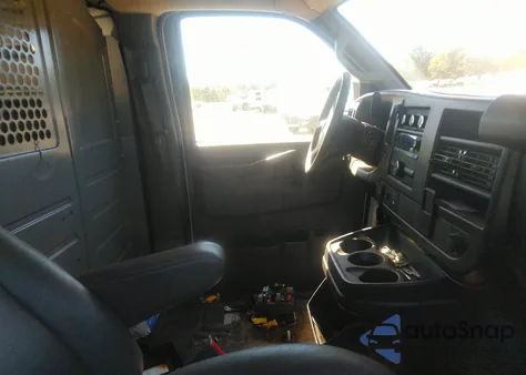 2017 Chevrolet Express 2500 Work Van from USA, damaged, VIN 1GCWGAFF4H1336232